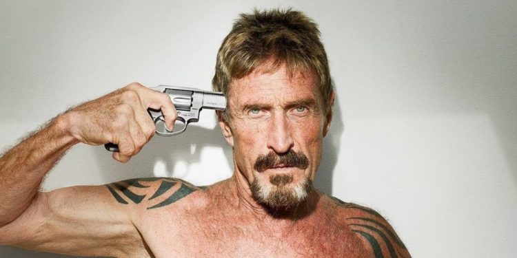 McAfee amenaza con dañar turismo RD si maltratan sus perros en cautiverio
