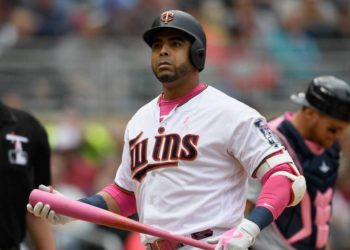 Nelson Cruz consigue sus tres jonrones en un mismo partido