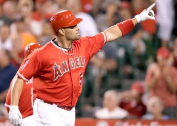Pujols llega a los 648 jonrones; Angelinos gana a Seattle