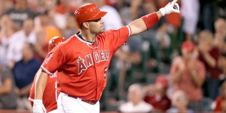 Pujols llega a los 648 jonrones; Angelinos gana a Seattle