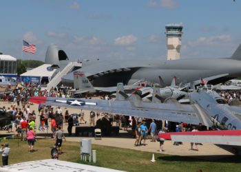 Departamento Aeroportuario promueve turismo aviación privada en feria EEUU