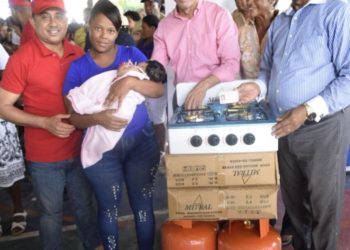 Programa ‘Cambio de Fogón por Estufa’ del INVI llega a Hato Mayor y El Seibo