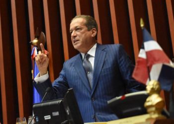 Senadores danilistas proclaman respaldo aspiraciones presidenciales Reinaldo