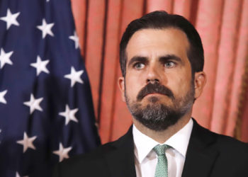 Protestas obligan renuncia Roselló