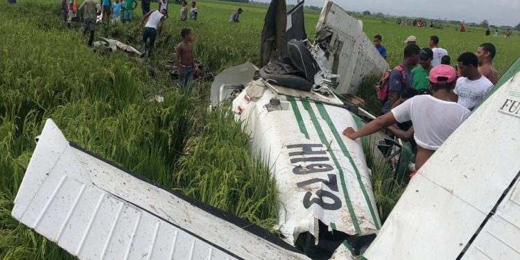 Muere piloto al caer avioneta cuando fumigaba en SFM