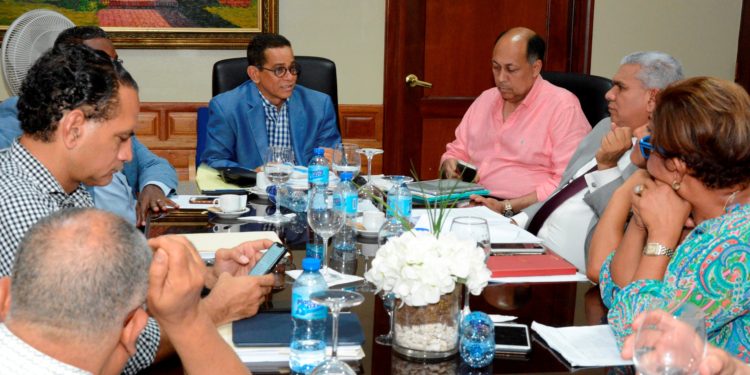 Presidente Bicameral Senado pide agilizar estudia proyecto modificar recargo por mora del SDSS