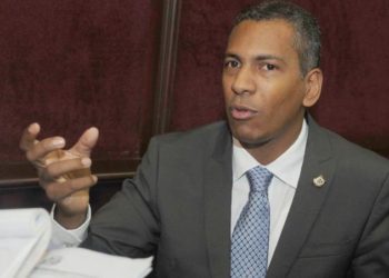 Demóstenes Martínez: «La violación del acuerdo envía una señal de desunión…»
