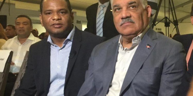 Aspirante alcalde recibe apoyo sectores productivos Pedernales