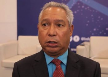 Isidoro Santana salda oposición a reelección y unificación elecciones