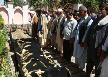 Boda termina en masacre en Kabul; autoridades contabilizan 63 muertos