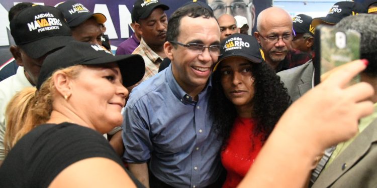 Navarro dará mayor apoyo mujer para garantizar su desarrollo