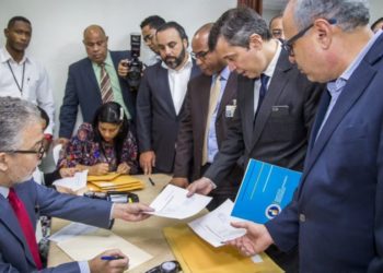 PRM deposita a JCE lista precandidatos van a primarias