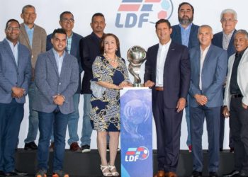 Manuel Estrella electo presidente Liga Dominicana de Futbol