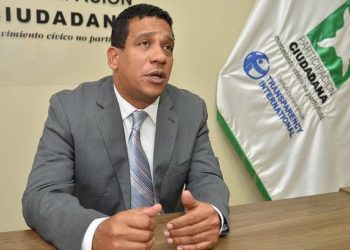 PC rechaza designación funcionarios públicos campaña Gonzalo Castillo
