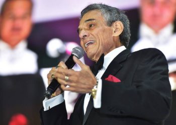 Se apagó la voz del «príncipe de la canción»