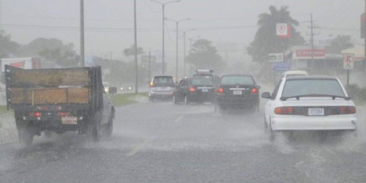 COE amplia a 23 provincias en alerta por aguaceros