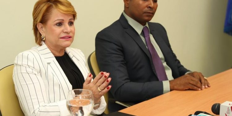 Lucía Medina gestiona incremento presupuesto recinto UASD-San Juan