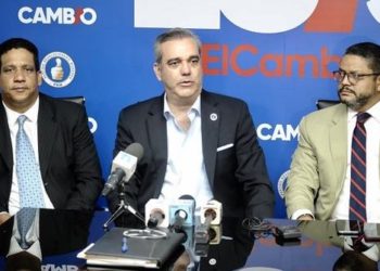 PC presenta programa observación electoral a Luis Abinader