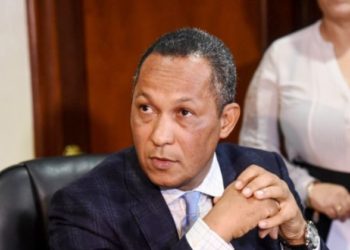 Senador Dionis Sánchez se distancia de Leonel; dice se queda en PLD