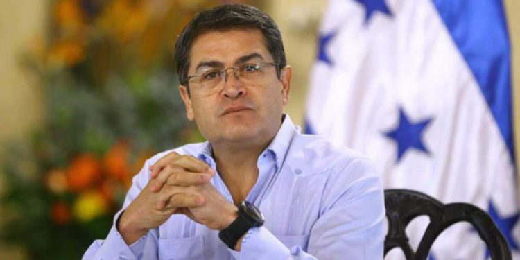 Justicia EEUU acusa presidente de Honduras recibir sobornos del narcotráfico