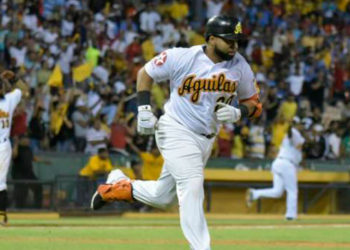 Las Águilas se imponen a Gigantes en duelos de batazos