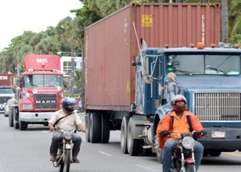 Intrant prohíbe circulación vehículos pesados durante feriados de Navidad y Año Nuevo