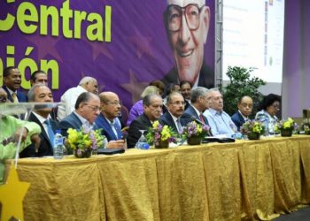 Comité Central ratifica Temístocles Montás, presidente interino PLD; llena vacantes CP