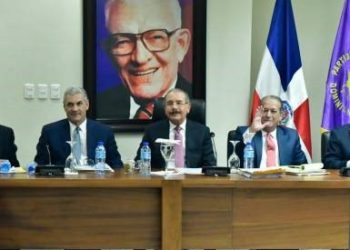 Temístocles Montás llenaría vacante dejada por Leonel presidencia PLD