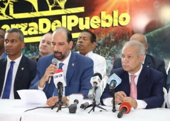 Continúa éxodo dirigentes peledeístas; renuncian 27 diputados leonelistas para sumarse a Fuerza del Pueblo