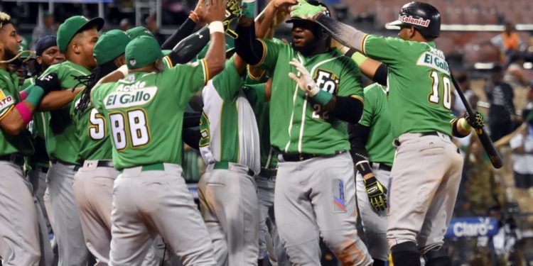 Domingo Leyba decisivo triunfo Estrellas sobre Gigantes