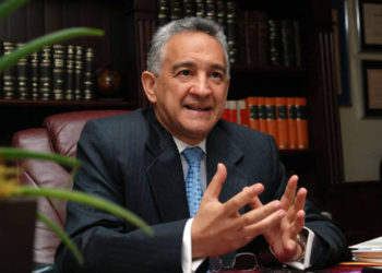 Hernández Peguero: «La JCE está obligada a aceptar la inscripción de la candidatura de Leonel Fernández»