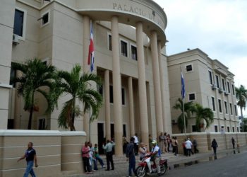 Tribunal condena a 30, 10 y 5 años de prisión a cuatro mataron taxista