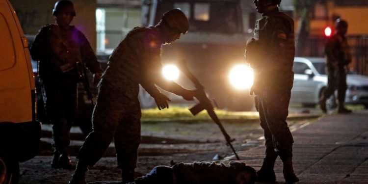 Suben a 15 muertos en protestas en Chile