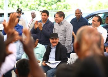 Presidente Medina financiará productores de Peravia