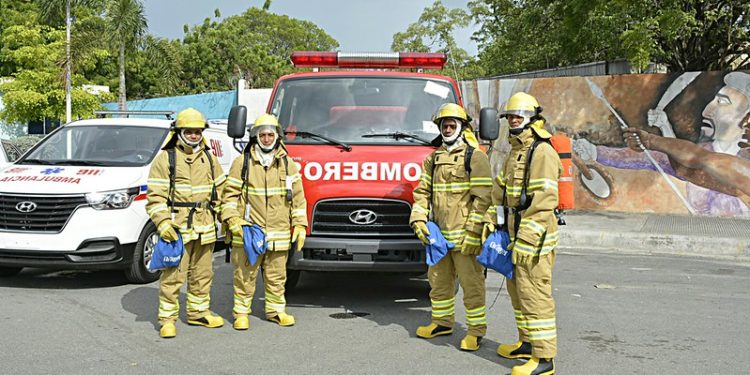 Presidente Medina pone en marcha 911 en Azua