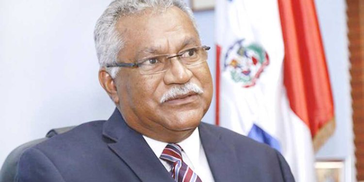 Presidente Medina cancela primo de Leonel de Cambio Climático