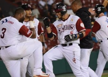 Gigantes del Cibao ganan 12-2 a Leones del Escogido
