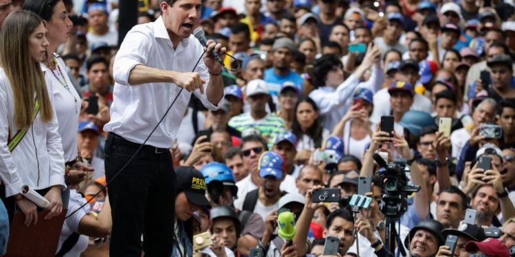 Guaidó convoca seguidores movilizarse contra gobierno de Maduro