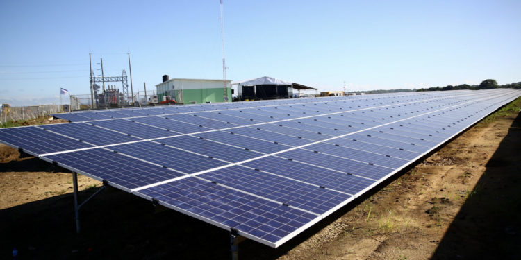 Danilo Medina encabeza inauguración parque Washington Capital Solar Park