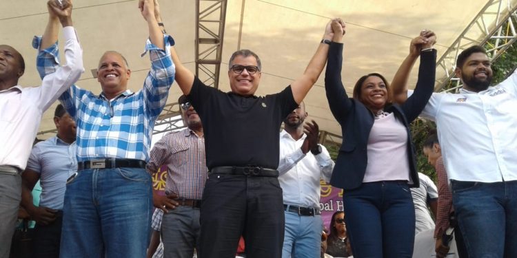 Proclaman candidata alcaldesa Hatillo; promete continuar progreso