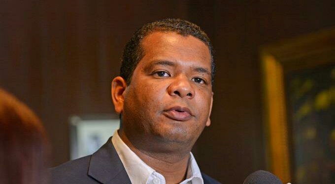 Abogado ligado caso Figueroa Agosto impugna candidatura de Francisco Medrano en Pedernales