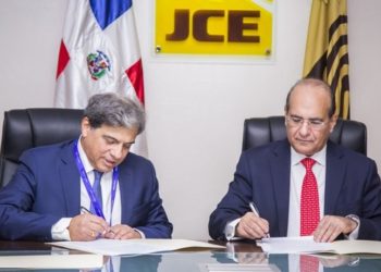 JCE suscribe contrato con empresa española para auditoría forense equipos voto automatizado