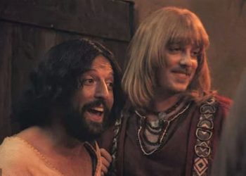 ¡Intolerancia religiosa! Atacan con bombas molotov oficinas productora realizó parodia con «Jesús gay»