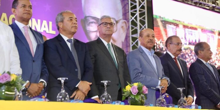 Gonzalo Castillo: «El PLD está ganao’ mucho a poco»