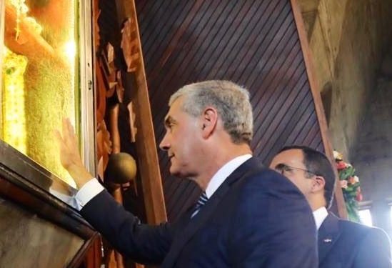 Gonzalo asiste misa Basílica de Higüey