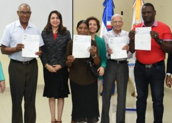 Inavi entrega un millón 500 mil pesos a 368 jubilados