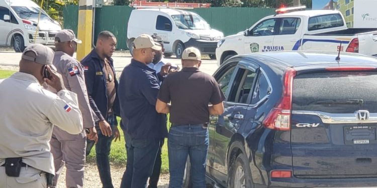 Autoridades identifican hombres asesinados en yipeta