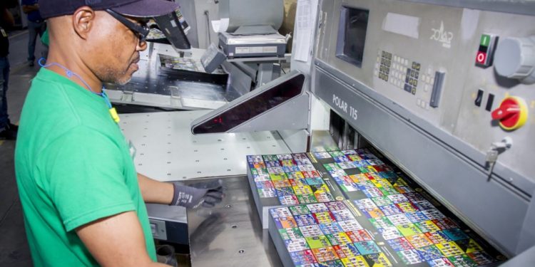 JCE: «Proceso de impresión boletas continúa de manera exitosa»