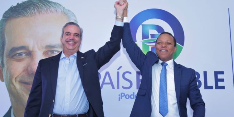 País Posible proclama a Luis Abinader como su candidato presidencial