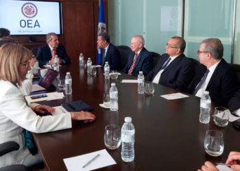Leonel trata con misión observadores OEA situación electoral RD